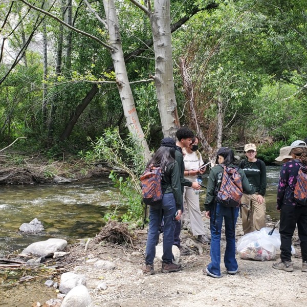 Jr. Field Rangers collecting trash