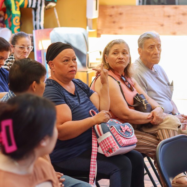 Vecinos Meeting